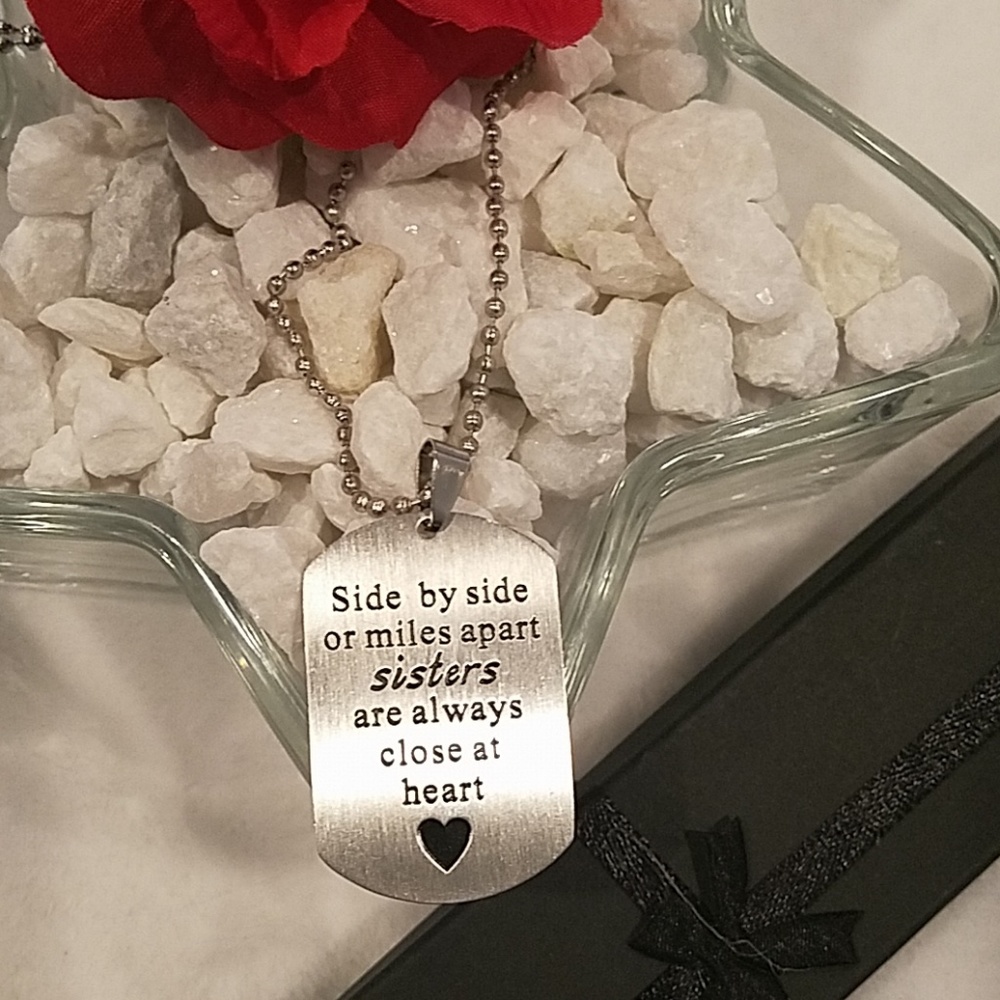💎Pretty Sisters necklace